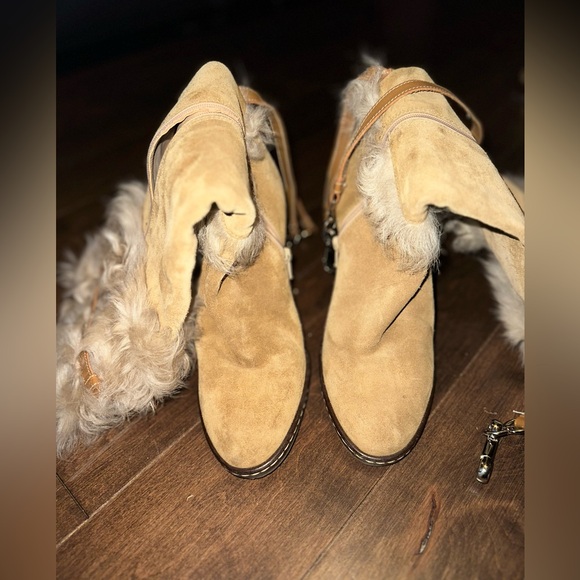 Coach, Size 8, Brown and Tan - Picture 2 of 4